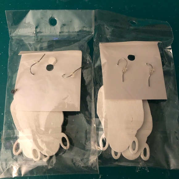 2 pairs of earrings - Picture 4 of 4